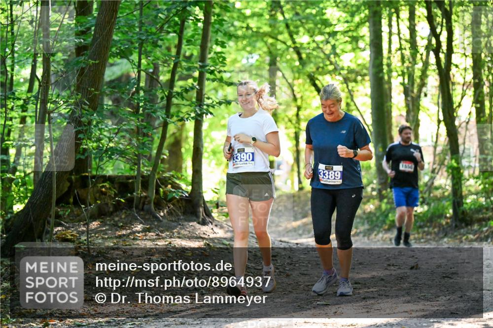 28.09.2025 - 33. Volkslauf durch das schöne Alstertal Dr. Thomas Lammeyer http://msf.ph/oto/8964937 28.09.2025 11:24:39 Laufen 3390, 3389, 1654 meine-sportfotos.de