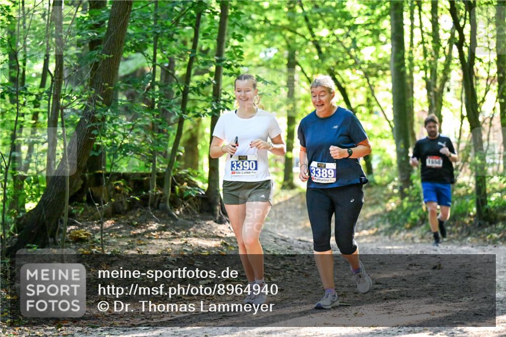 28.09.2025 - 33. Volkslauf durch das schöne Alstertal Dr. Thomas Lammeyer http://msf.ph/oto/8964940 28.09.2025 11:24:40 Laufen 3390, 3389, 1550 meine-sportfotos.de