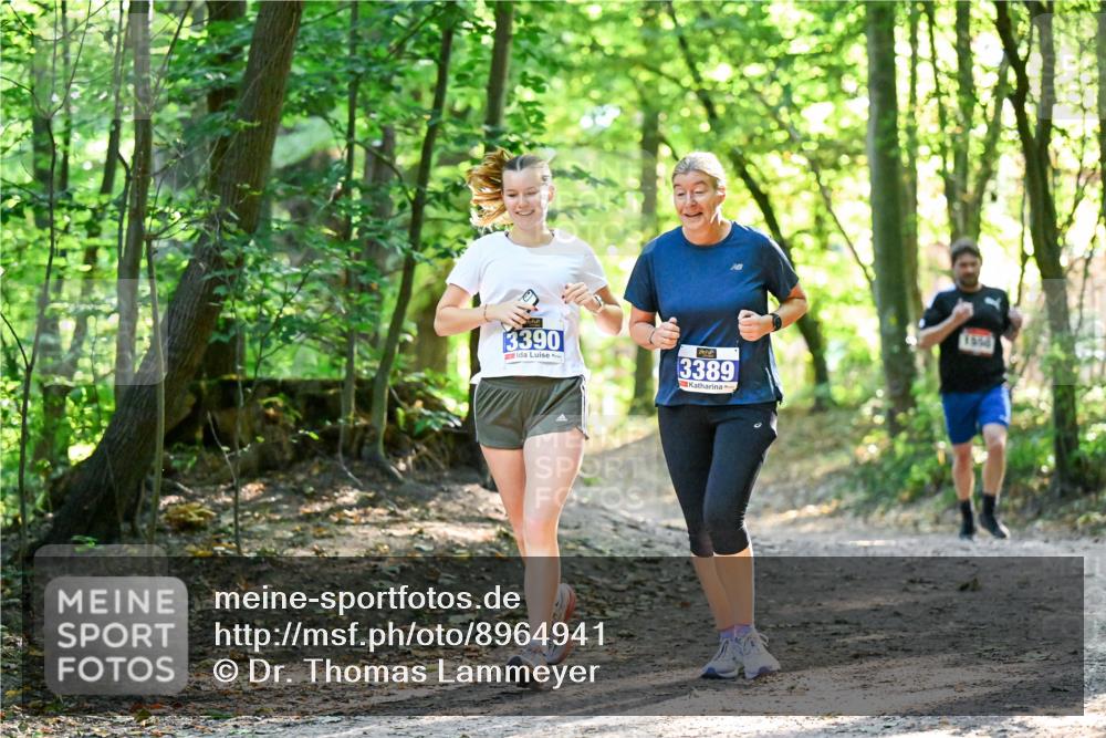 28.09.2025 - 33. Volkslauf durch das schöne Alstertal Dr. Thomas Lammeyer http://msf.ph/oto/8964941 28.09.2025 11:24:40 Laufen 3390, 3389 meine-sportfotos.de