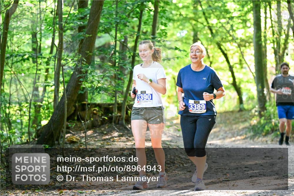 28.09.2025 - 33. Volkslauf durch das schöne Alstertal Dr. Thomas Lammeyer http://msf.ph/oto/8964943 28.09.2025 11:24:40 Laufen 3390, 3389 meine-sportfotos.de