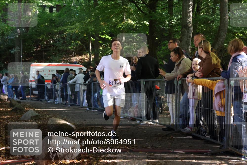 28.09.2025 - 33. Volkslauf durch das schöne Alstertal Strokosch-Dieckow http://msf.ph/oto/8964951 28.09.2025 11:16:30 Ziel 3925 meine-sportfotos.de