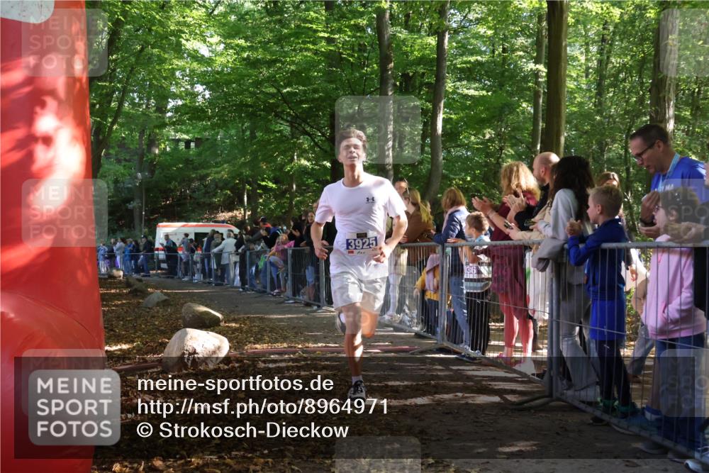 28.09.2025 - 33. Volkslauf durch das schöne Alstertal Strokosch-Dieckow http://msf.ph/oto/8964971 28.09.2025 11:16:31 Ziel 3925 meine-sportfotos.de