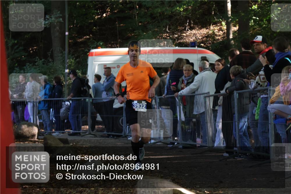 28.09.2025 - 33. Volkslauf durch das schöne Alstertal Strokosch-Dieckow http://msf.ph/oto/8964981 28.09.2025 11:16:37 Ziel 3932 meine-sportfotos.de