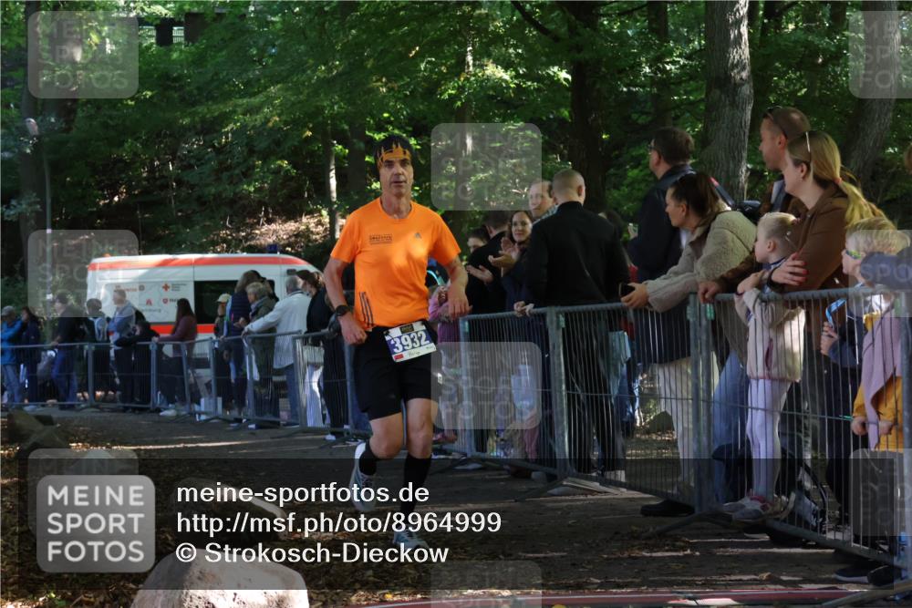 28.09.2025 - 33. Volkslauf durch das schöne Alstertal Strokosch-Dieckow http://msf.ph/oto/8964999 28.09.2025 11:16:40 Ziel 3932 meine-sportfotos.de