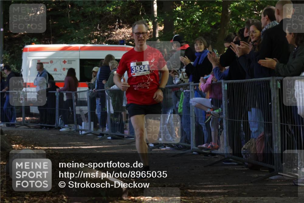 28.09.2025 - 33. Volkslauf durch das schöne Alstertal Strokosch-Dieckow http://msf.ph/oto/8965035 28.09.2025 11:16:52 Ziel 3934 meine-sportfotos.de