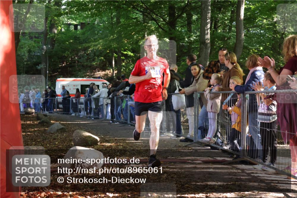 28.09.2025 - 33. Volkslauf durch das schöne Alstertal Strokosch-Dieckow http://msf.ph/oto/8965061 28.09.2025 11:16:54 Ziel 3934 meine-sportfotos.de