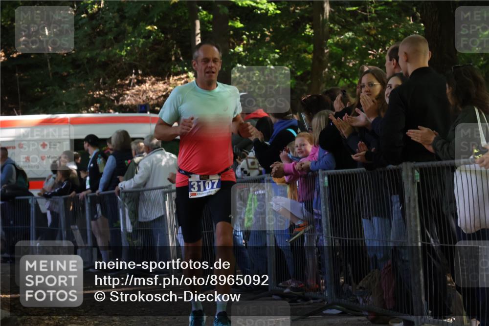 28.09.2025 - 33. Volkslauf durch das schöne Alstertal Strokosch-Dieckow http://msf.ph/oto/8965092 28.09.2025 11:17:44 Ziel 3107, 3938 meine-sportfotos.de