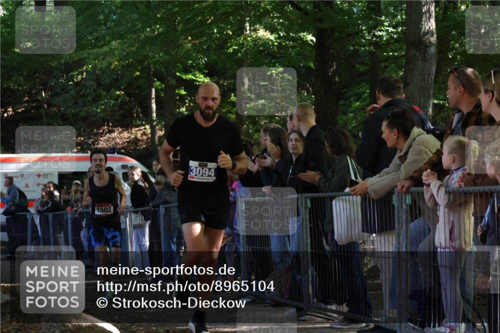 28.09.2025 - 33. Volkslauf durch das schöne Alstertal Strokosch-Dieckow http://msf.ph/oto/8965104 28.09.2025 11:17:52 Ziel 1502, 3094 meine-sportfotos.de
