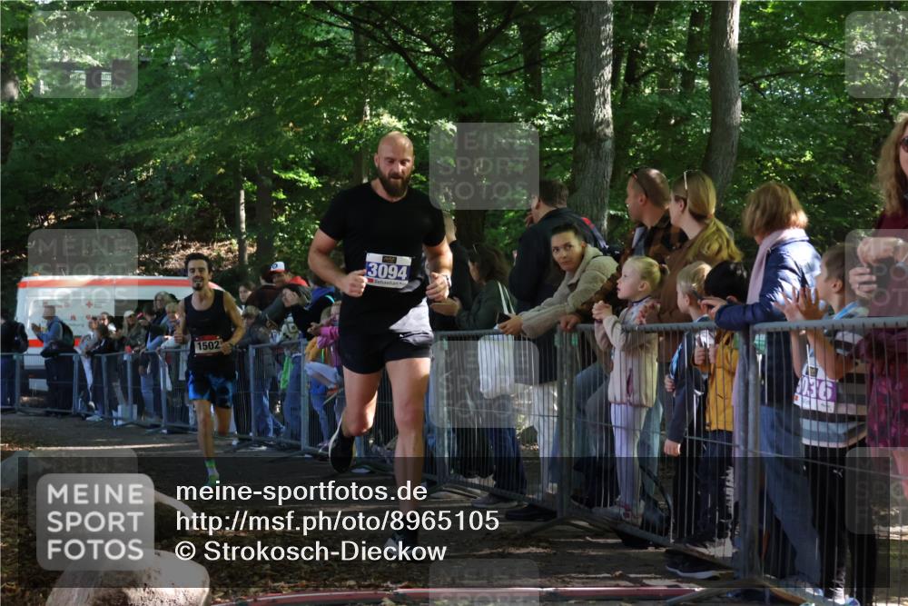 28.09.2025 - 33. Volkslauf durch das schöne Alstertal Strokosch-Dieckow http://msf.ph/oto/8965105 28.09.2025 11:17:53 Ziel 1502, 3094, 3906 meine-sportfotos.de