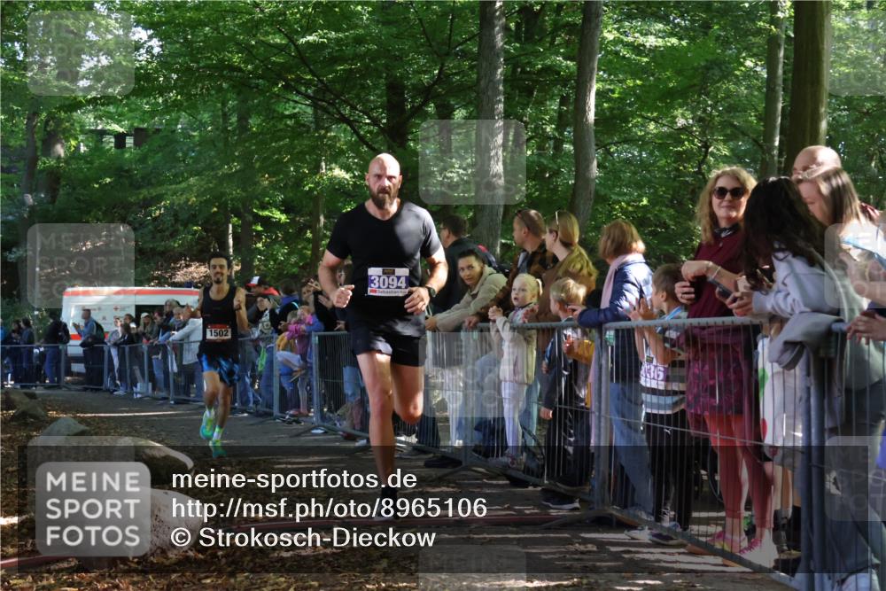 28.09.2025 - 33. Volkslauf durch das schöne Alstertal Strokosch-Dieckow http://msf.ph/oto/8965106 28.09.2025 11:17:53 Ziel 1502, 3094, 3906 meine-sportfotos.de
