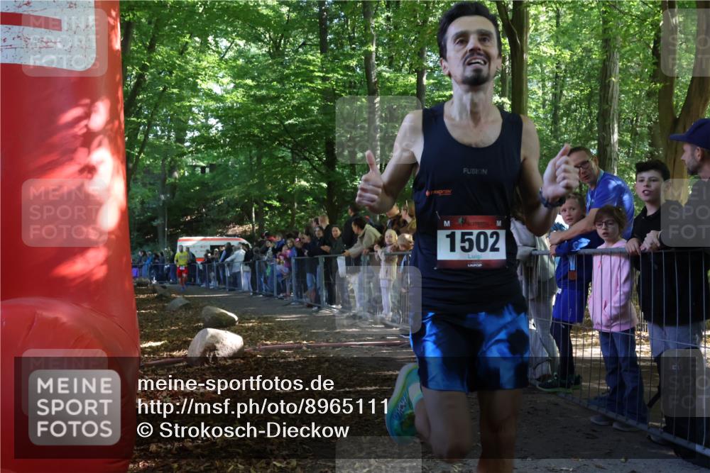 28.09.2025 - 33. Volkslauf durch das schöne Alstertal Strokosch-Dieckow http://msf.ph/oto/8965111 28.09.2025 11:17:56 Ziel 1502, 3906 meine-sportfotos.de