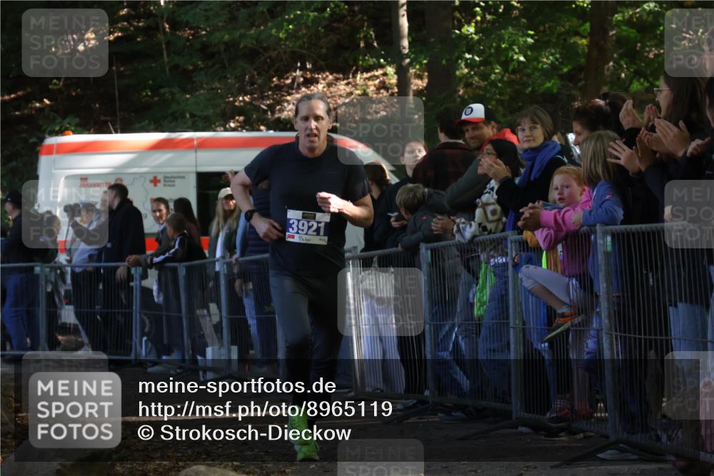 28.09.2025 - 33. Volkslauf durch das schöne Alstertal Strokosch-Dieckow http://msf.ph/oto/8965119 28.09.2025 11:18:04 Ziel 3921 meine-sportfotos.de