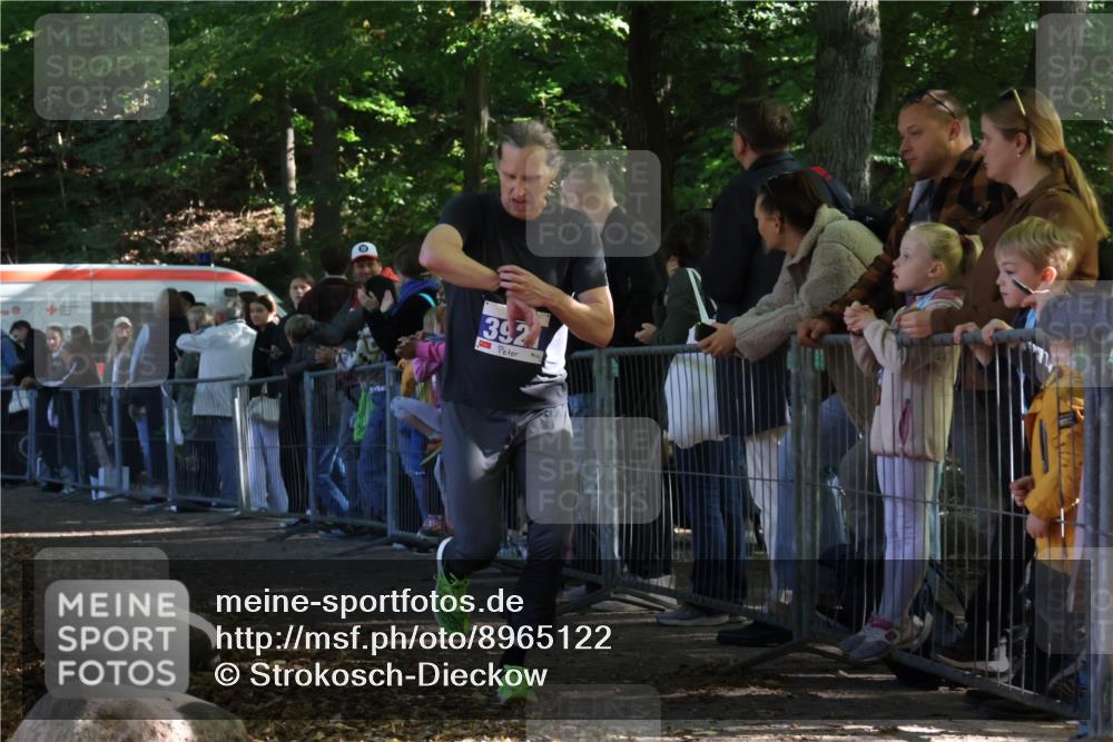 28.09.2025 - 33. Volkslauf durch das schöne Alstertal Strokosch-Dieckow http://msf.ph/oto/8965122 28.09.2025 11:18:06 Ziel 3921 meine-sportfotos.de