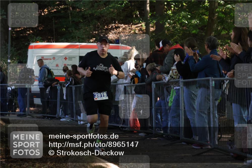 28.09.2025 - 33. Volkslauf durch das schöne Alstertal Strokosch-Dieckow http://msf.ph/oto/8965147 28.09.2025 11:18:58 Ziel 3919 meine-sportfotos.de