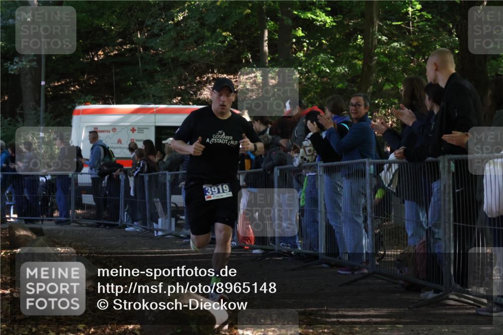 28.09.2025 - 33. Volkslauf durch das schöne Alstertal Strokosch-Dieckow http://msf.ph/oto/8965148 28.09.2025 11:18:59 Ziel 3919 meine-sportfotos.de