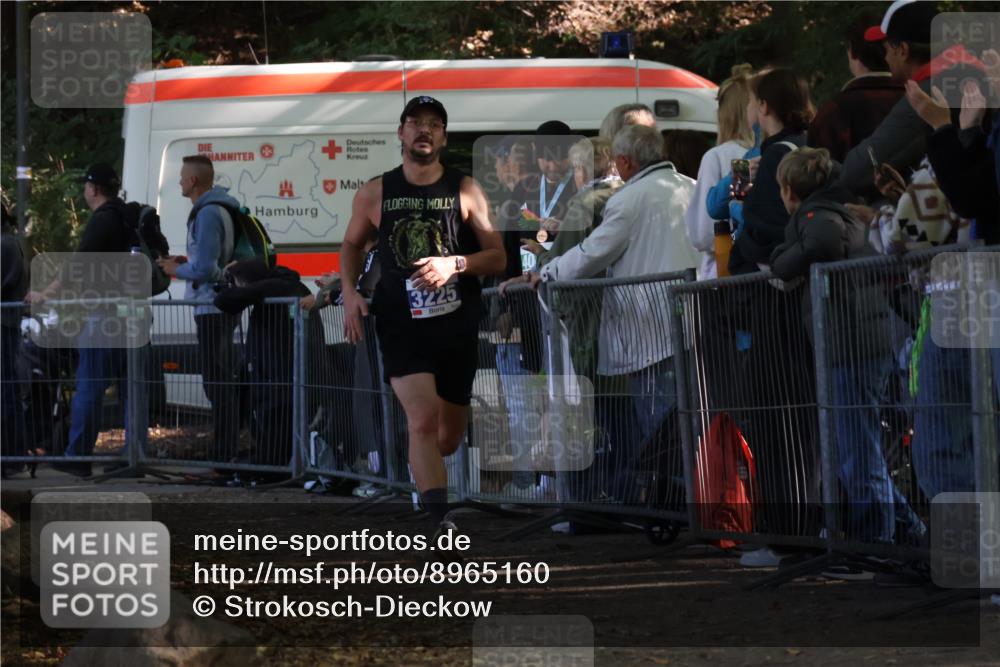 28.09.2025 - 33. Volkslauf durch das schöne Alstertal Strokosch-Dieckow http://msf.ph/oto/8965160 28.09.2025 11:19:14 Ziel 3225 meine-sportfotos.de