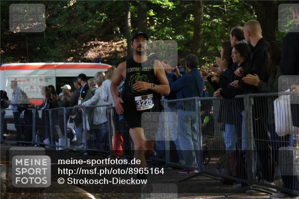28.09.2025 - 33. Volkslauf durch das schöne Alstertal Strokosch-Dieckow http://msf.ph/oto/8965164 28.09.2025 11:19:17 Ziel 3225, 3417 meine-sportfotos.de