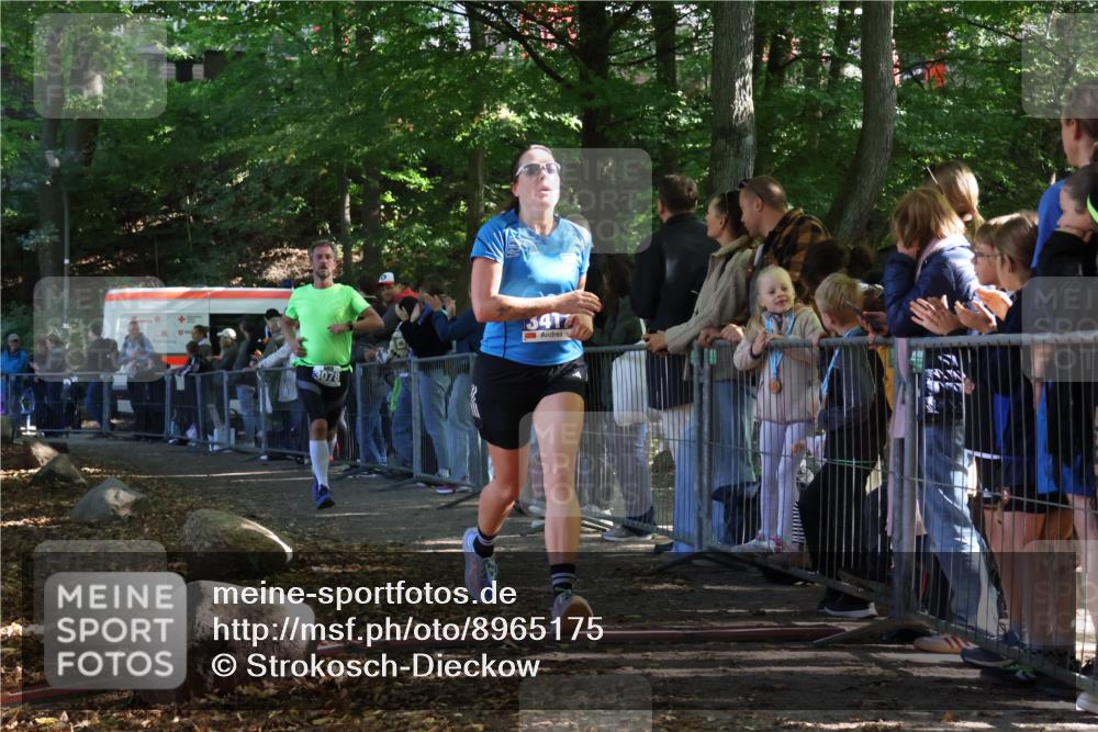 28.09.2025 - 33. Volkslauf durch das schöne Alstertal Strokosch-Dieckow http://msf.ph/oto/8965175 28.09.2025 11:19:24 Ziel 3078, 3417 meine-sportfotos.de