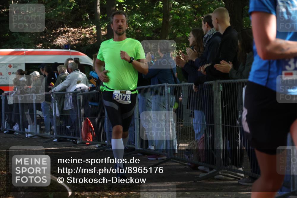 28.09.2025 - 33. Volkslauf durch das schöne Alstertal Strokosch-Dieckow http://msf.ph/oto/8965176 28.09.2025 11:19:25 Ziel 3078, 3417 meine-sportfotos.de