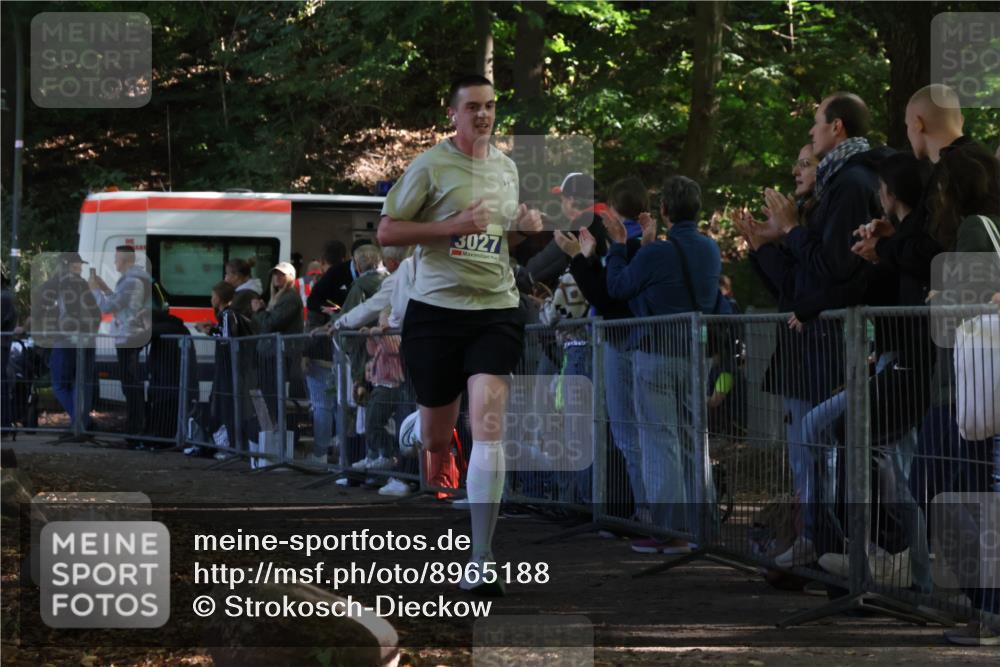 28.09.2025 - 33. Volkslauf durch das schöne Alstertal Strokosch-Dieckow http://msf.ph/oto/8965188 28.09.2025 11:19:42 Ziel 3027 meine-sportfotos.de