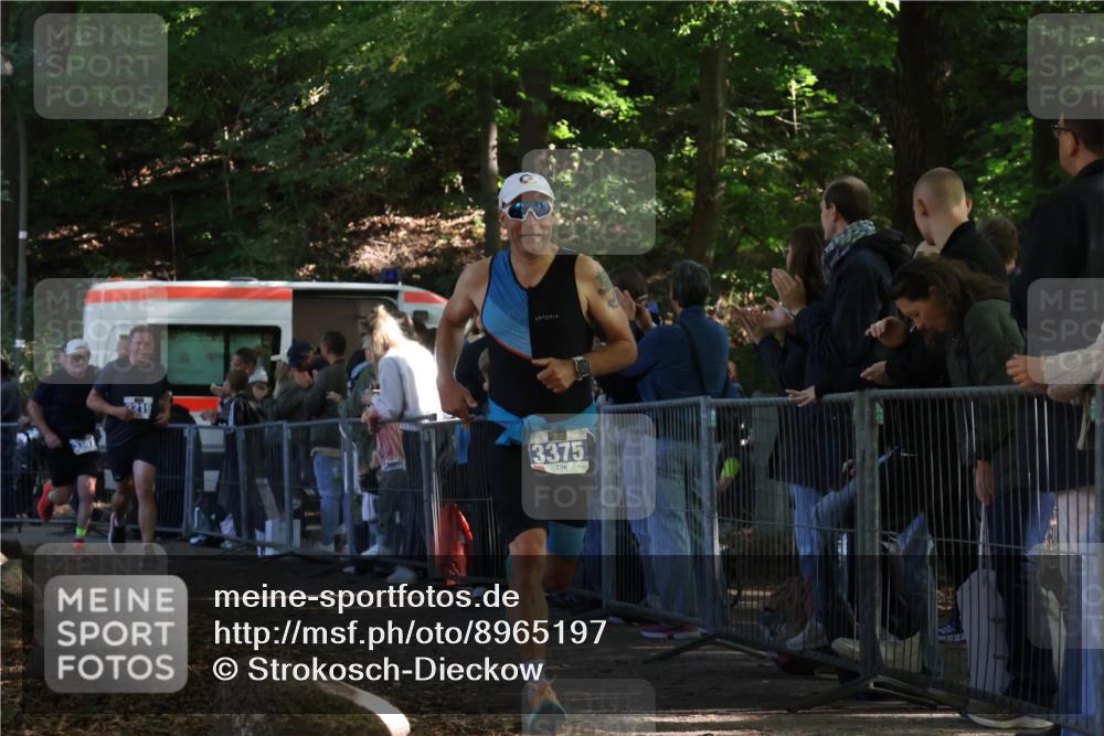 28.09.2025 - 33. Volkslauf durch das schöne Alstertal Strokosch-Dieckow http://msf.ph/oto/8965197 28.09.2025 11:19:50 Ziel 1503, 3219, 3307, 3375 meine-sportfotos.de