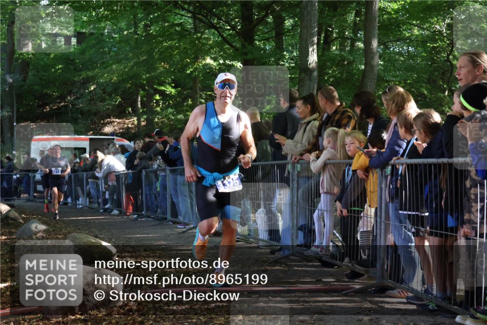 28.09.2025 - 33. Volkslauf durch das schöne Alstertal Strokosch-Dieckow http://msf.ph/oto/8965199 28.09.2025 11:19:51 Ziel 1503, 3219, 3307, 3375 meine-sportfotos.de