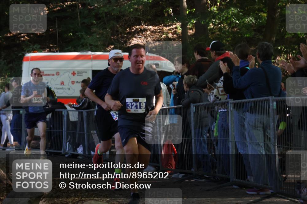 28.09.2025 - 33. Volkslauf durch das schöne Alstertal Strokosch-Dieckow http://msf.ph/oto/8965202 28.09.2025 11:19:53 Ziel 1503, 3219, 3307, 3375 meine-sportfotos.de