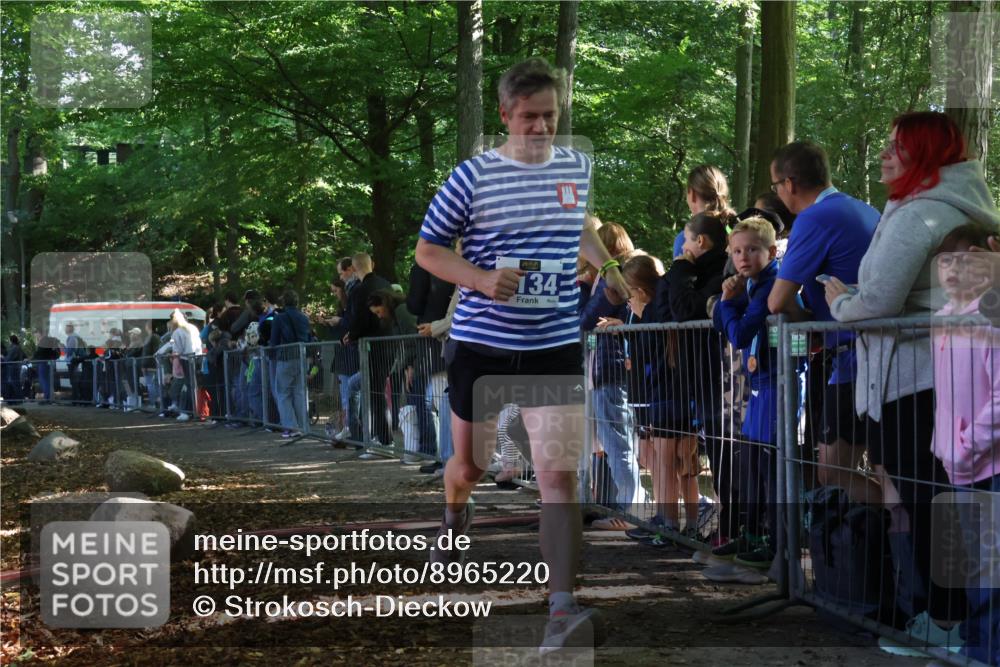 28.09.2025 - 33. Volkslauf durch das schöne Alstertal Strokosch-Dieckow http://msf.ph/oto/8965220 28.09.2025 11:20:06 Ziel 3134 meine-sportfotos.de