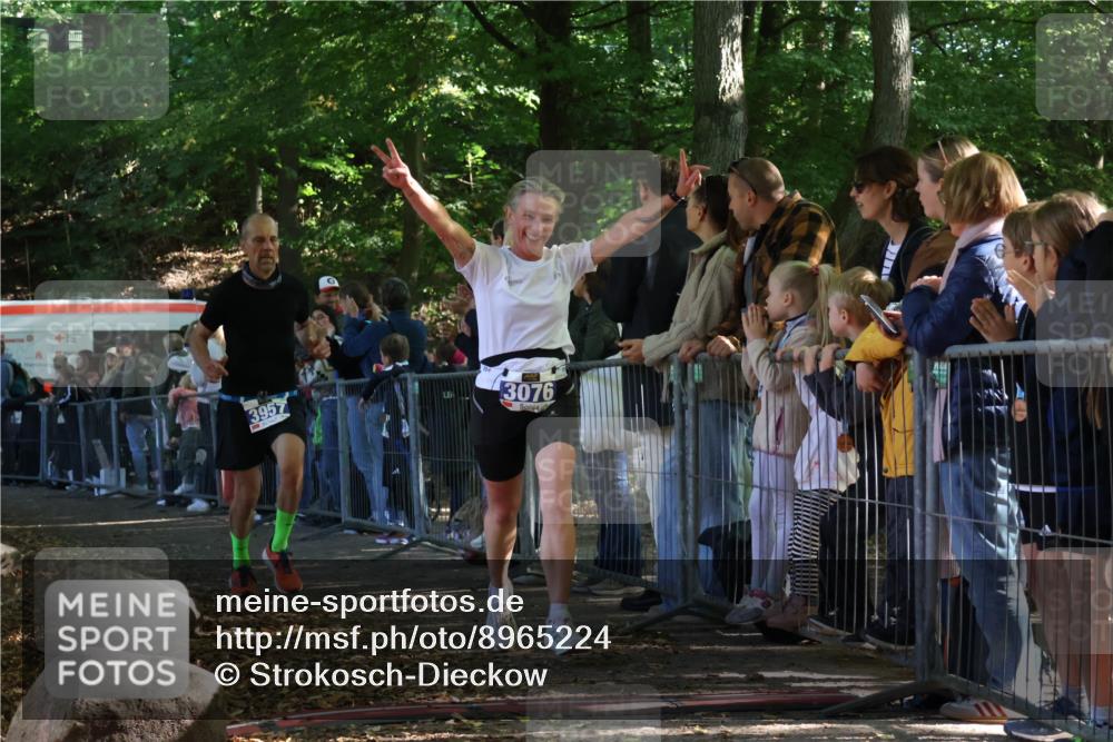 28.09.2025 - 33. Volkslauf durch das schöne Alstertal Strokosch-Dieckow http://msf.ph/oto/8965224 28.09.2025 11:20:18 Ziel 3076, 3957 meine-sportfotos.de