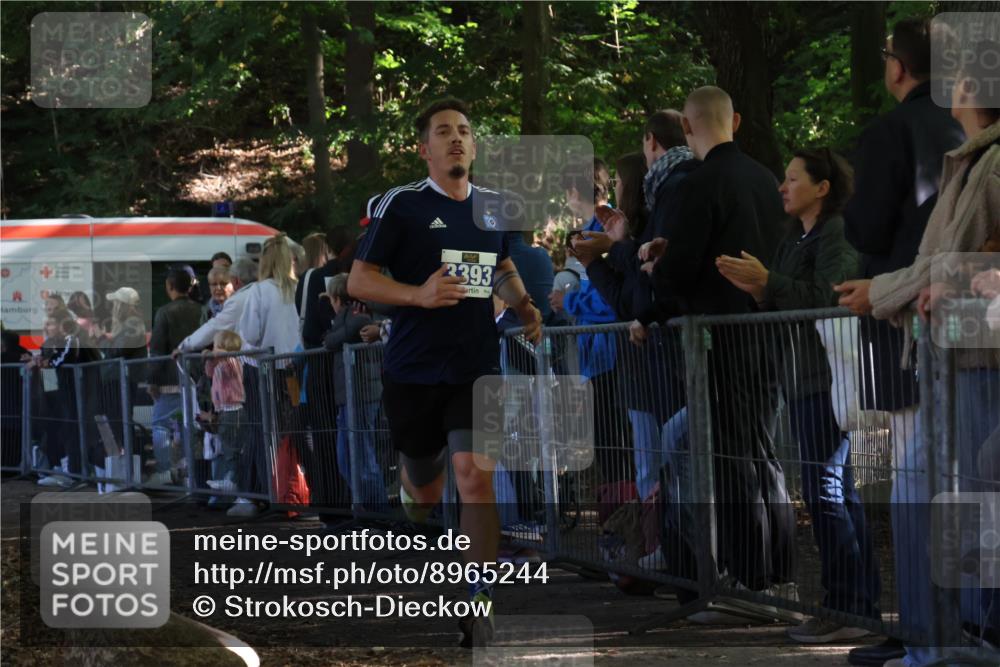 28.09.2025 - 33. Volkslauf durch das schöne Alstertal Strokosch-Dieckow http://msf.ph/oto/8965244 28.09.2025 11:20:54 Ziel 3393 meine-sportfotos.de