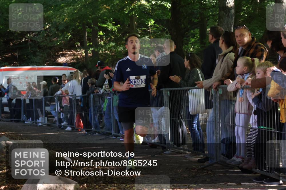 28.09.2025 - 33. Volkslauf durch das schöne Alstertal Strokosch-Dieckow http://msf.ph/oto/8965245 28.09.2025 11:20:54 Ziel 3393 meine-sportfotos.de