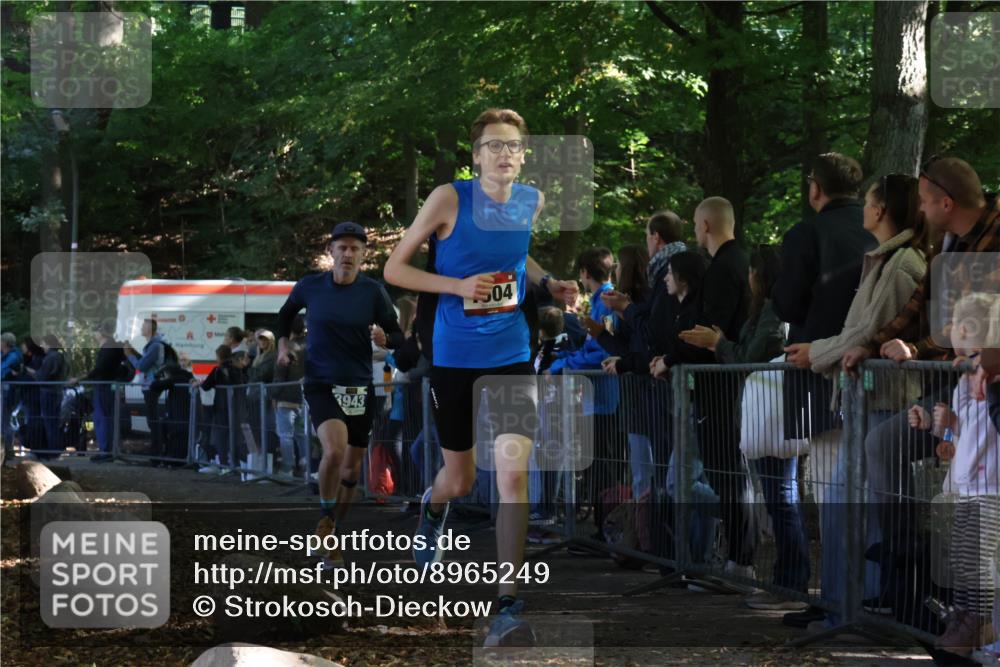 28.09.2025 - 33. Volkslauf durch das schöne Alstertal Strokosch-Dieckow http://msf.ph/oto/8965249 28.09.2025 11:21:18 Ziel 1504, 3943 meine-sportfotos.de