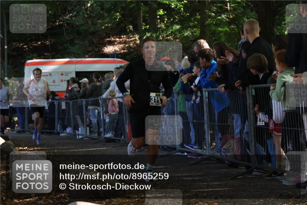 28.09.2025 - 33. Volkslauf durch das schöne Alstertal Strokosch-Dieckow http://msf.ph/oto/8965259 28.09.2025 11:21:26 Ziel 3046, 3178, 3396 meine-sportfotos.de