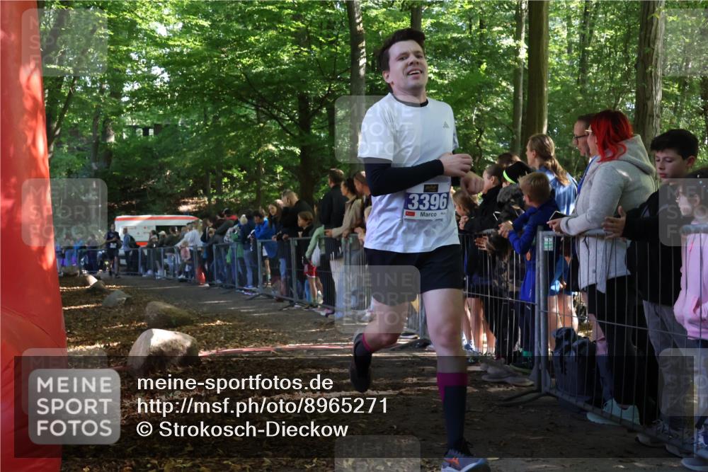 28.09.2025 - 33. Volkslauf durch das schöne Alstertal Strokosch-Dieckow http://msf.ph/oto/8965271 28.09.2025 11:21:33 Ziel 3387, 3396 meine-sportfotos.de