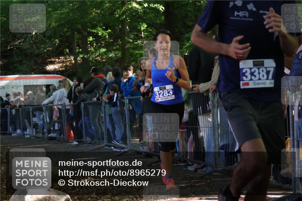 28.09.2025 - 33. Volkslauf durch das schöne Alstertal Strokosch-Dieckow http://msf.ph/oto/8965279 28.09.2025 11:21:42 Ziel 3283, 3387, 3916 meine-sportfotos.de