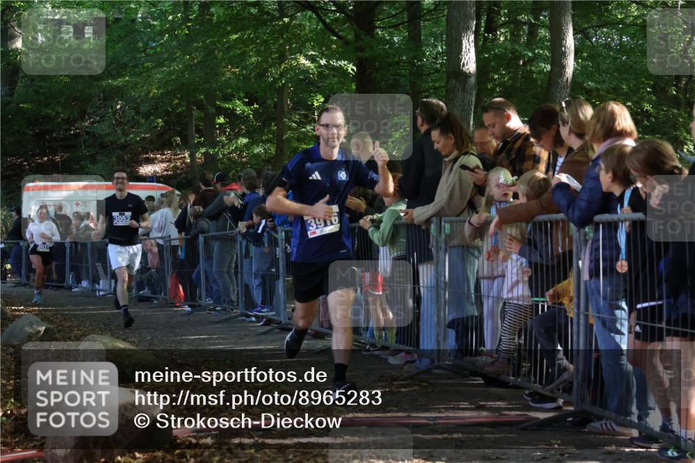 28.09.2025 - 33. Volkslauf durch das schöne Alstertal Strokosch-Dieckow http://msf.ph/oto/8965283 28.09.2025 11:21:50 Ziel 3031, 3052, 3916 meine-sportfotos.de