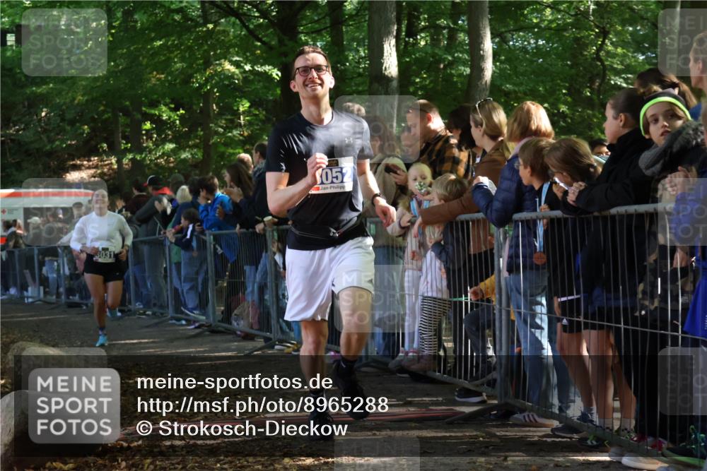 28.09.2025 - 33. Volkslauf durch das schöne Alstertal Strokosch-Dieckow http://msf.ph/oto/8965288 28.09.2025 11:21:53 Ziel 3024, 3031, 3052, 3907 meine-sportfotos.de
