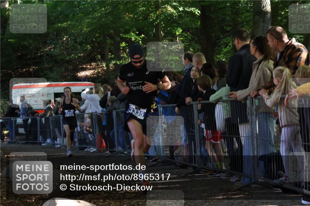 28.09.2025 - 33. Volkslauf durch das schöne Alstertal Strokosch-Dieckow http://msf.ph/oto/8965317 28.09.2025 11:22:22 Ziel 3014, 3169, 3295, 3335 meine-sportfotos.de