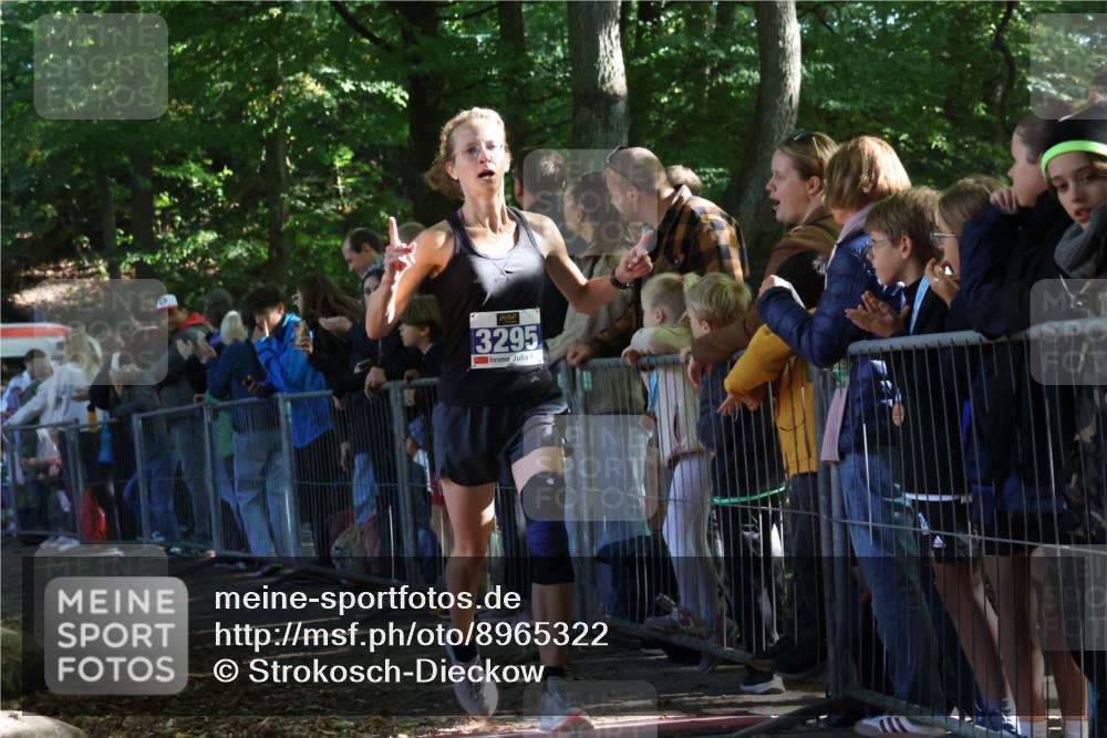 28.09.2025 - 33. Volkslauf durch das schöne Alstertal Strokosch-Dieckow http://msf.ph/oto/8965322 28.09.2025 11:22:26 Ziel 3014, 3169, 3295, 3316, 3331 meine-sportfotos.de