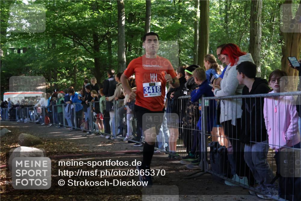 28.09.2025 - 33. Volkslauf durch das schöne Alstertal Strokosch-Dieckow http://msf.ph/oto/8965370 28.09.2025 11:23:04 Ziel 3388, 3418 meine-sportfotos.de