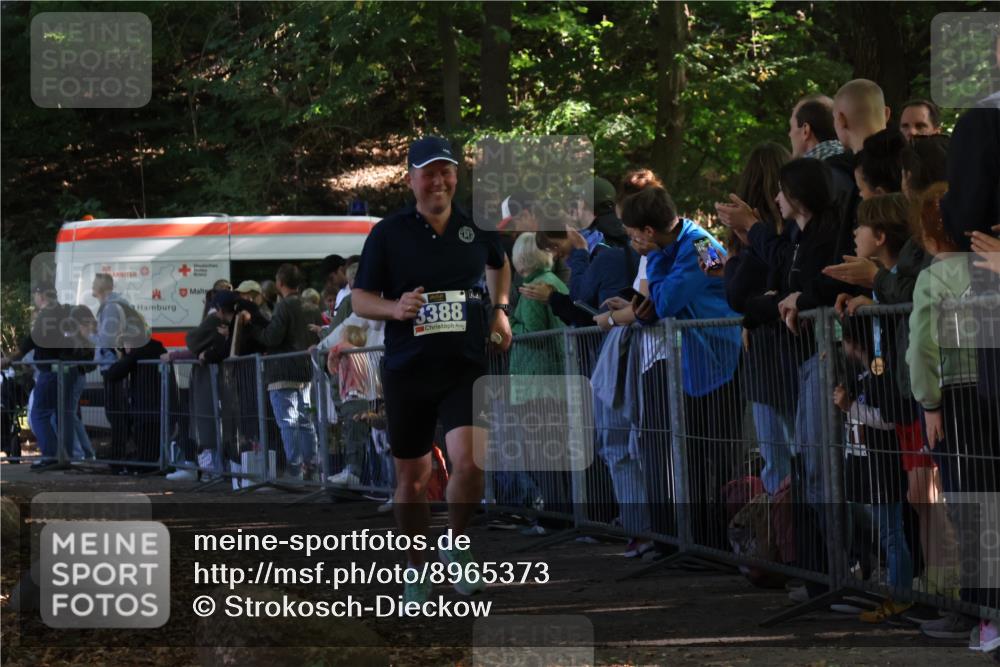 28.09.2025 - 33. Volkslauf durch das schöne Alstertal Strokosch-Dieckow http://msf.ph/oto/8965373 28.09.2025 11:23:09 Ziel 3388 meine-sportfotos.de