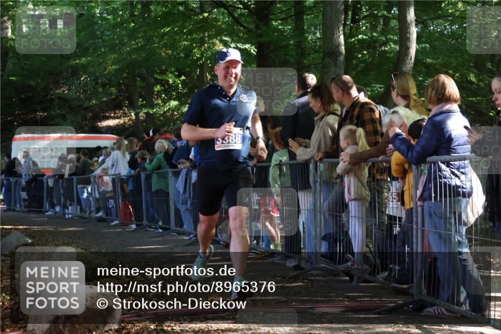 28.09.2025 - 33. Volkslauf durch das schöne Alstertal Strokosch-Dieckow http://msf.ph/oto/8965376 28.09.2025 11:23:10 Ziel 3388 meine-sportfotos.de