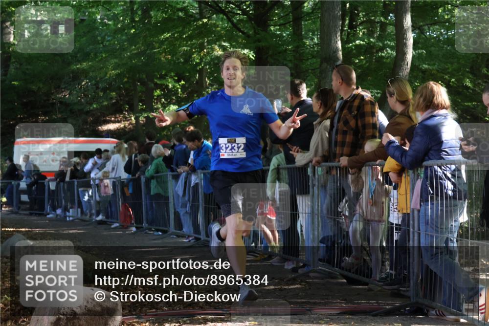 28.09.2025 - 33. Volkslauf durch das schöne Alstertal Strokosch-Dieckow http://msf.ph/oto/8965384 28.09.2025 11:23:19 Ziel 3232 meine-sportfotos.de