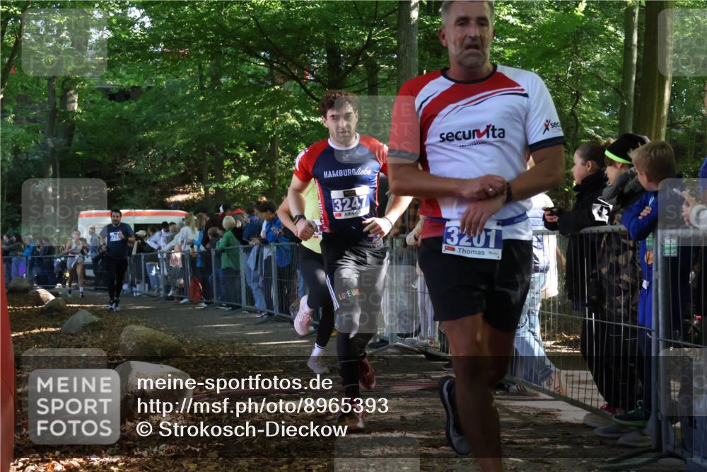 28.09.2025 - 33. Volkslauf durch das schöne Alstertal Strokosch-Dieckow http://msf.ph/oto/8965393 28.09.2025 11:23:29 Ziel 3201, 3247, 3248, 3333, 3948 meine-sportfotos.de