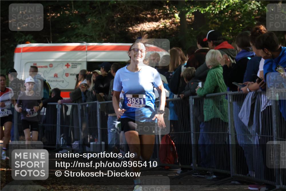 28.09.2025 - 33. Volkslauf durch das schöne Alstertal Strokosch-Dieckow http://msf.ph/oto/8965410 28.09.2025 11:23:41 Ziel 3133, 3202, 3931 meine-sportfotos.de