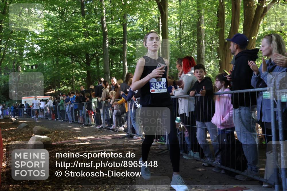 28.09.2025 - 33. Volkslauf durch das schöne Alstertal Strokosch-Dieckow http://msf.ph/oto/8965448 28.09.2025 11:24:13 Ziel 3032, 3942 meine-sportfotos.de