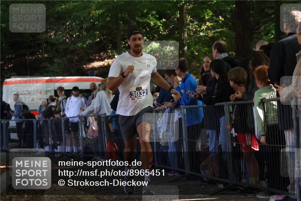 28.09.2025 - 33. Volkslauf durch das schöne Alstertal Strokosch-Dieckow http://msf.ph/oto/8965451 28.09.2025 11:24:15 Ziel 3032, 3071 meine-sportfotos.de