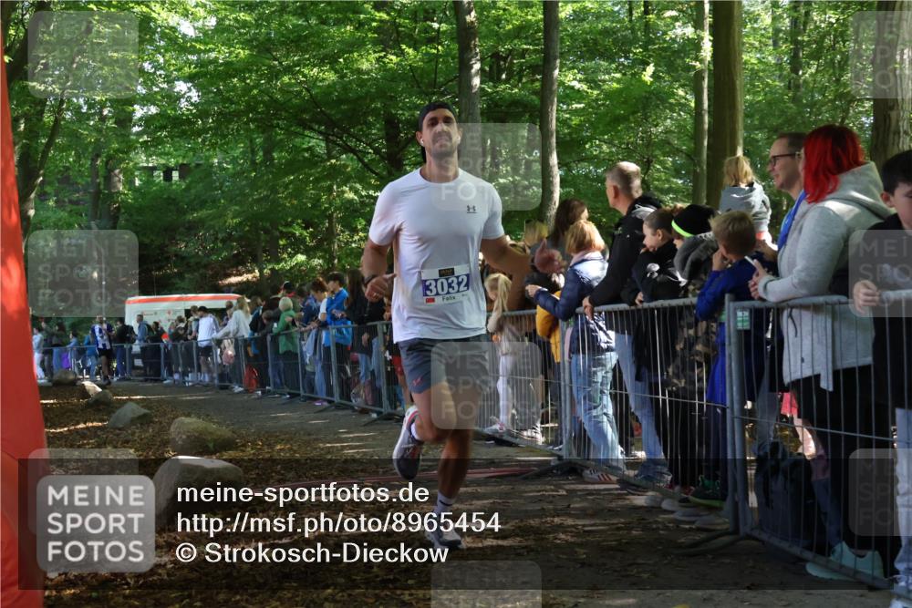 28.09.2025 - 33. Volkslauf durch das schöne Alstertal Strokosch-Dieckow http://msf.ph/oto/8965454 28.09.2025 11:24:17 Ziel 3032, 3071 meine-sportfotos.de