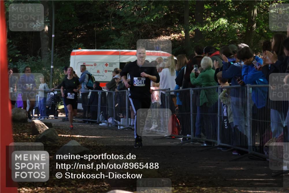 28.09.2025 - 33. Volkslauf durch das schöne Alstertal Strokosch-Dieckow http://msf.ph/oto/8965488 28.09.2025 11:24:54 Ziel 3041, 3273, 3351 meine-sportfotos.de