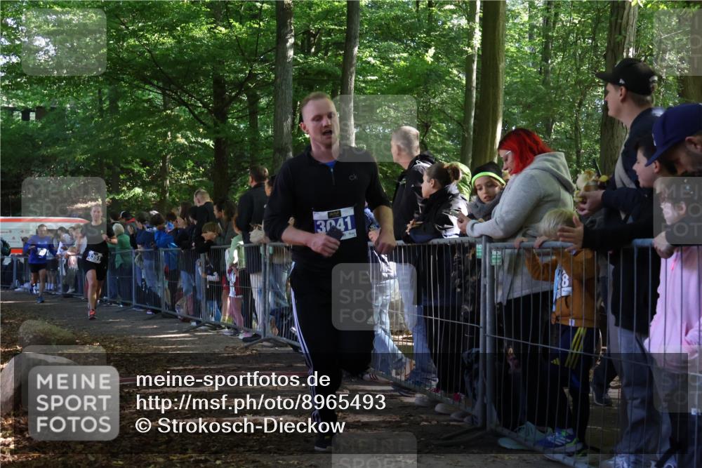 28.09.2025 - 33. Volkslauf durch das schöne Alstertal Strokosch-Dieckow http://msf.ph/oto/8965493 28.09.2025 11:24:57 Ziel 3041, 3273, 3280, 3351 meine-sportfotos.de